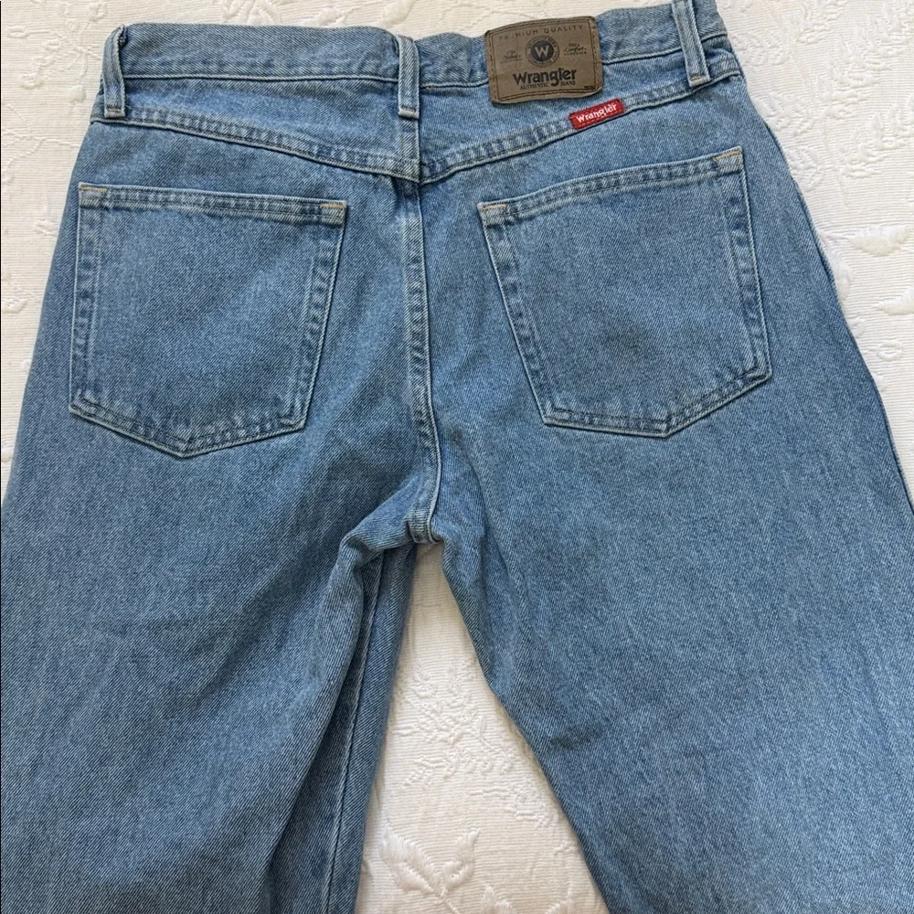 Vintage Wrangler Light Wash Straight Leg Jeans - Picture 3 of 4